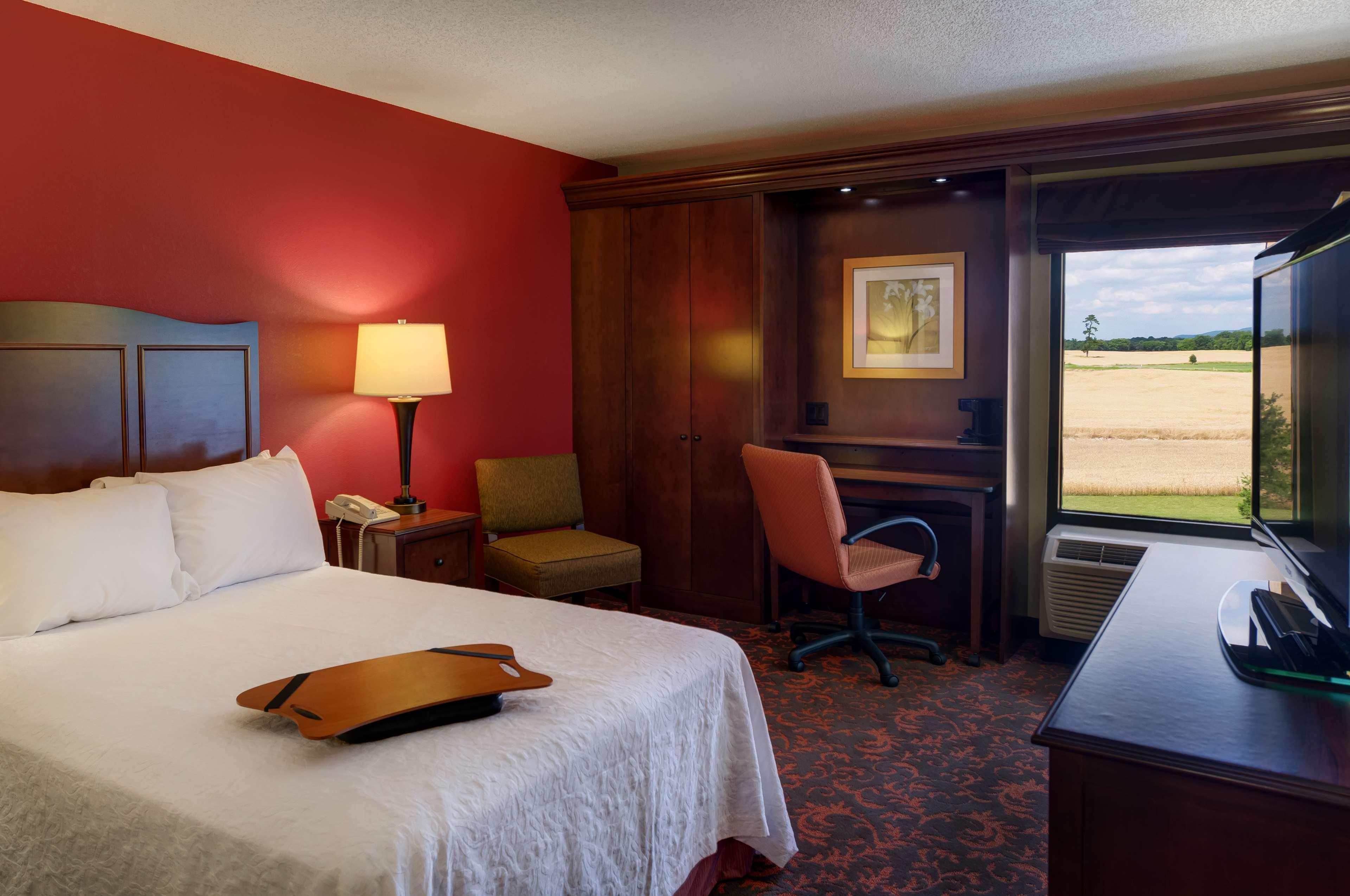 Hampton Inn Chambersburg Kamer foto